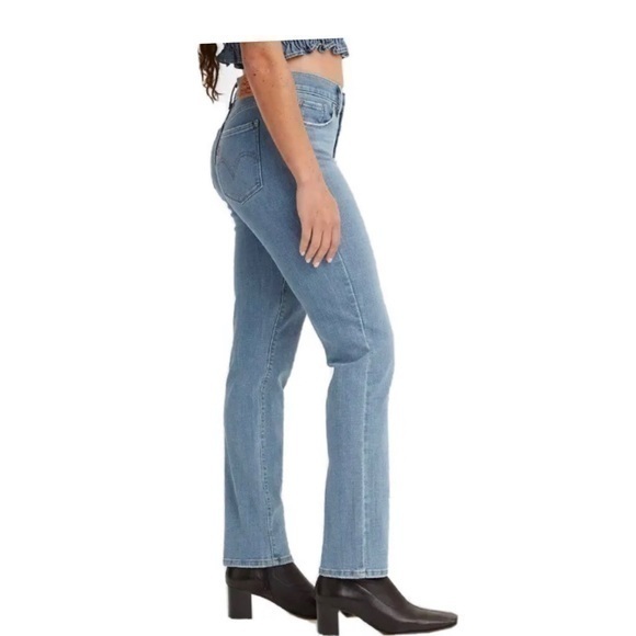 NWT Levi’s Straight Jeans Classic Stretch Hypersoft 12 14 16 20W New Mid Rise - Picture 1 of 11